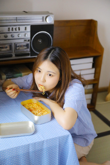 晚上让你吃棒棒糖是啥意思
